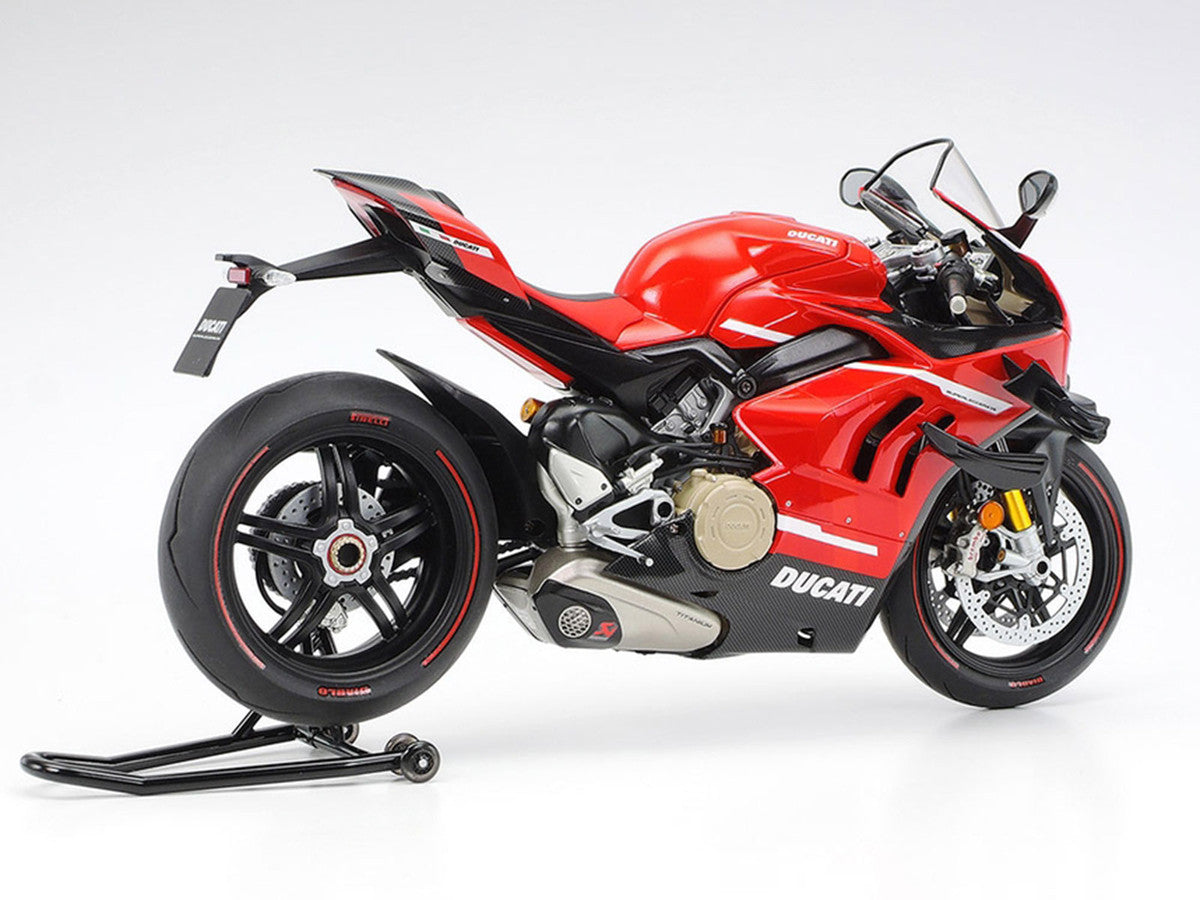 Model Kit Ducati Superleggera V4 Motorcycle 1/12 Scale Model by Tamiya