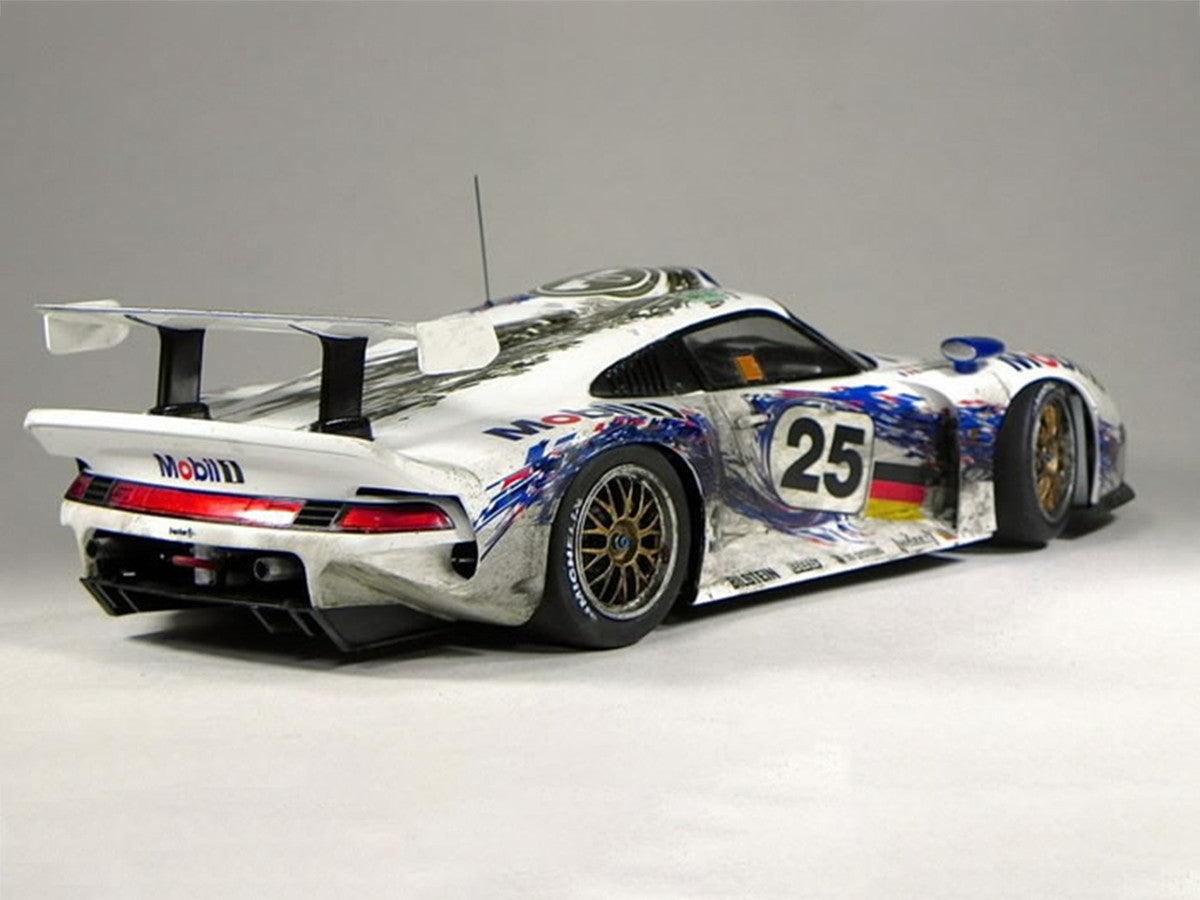 Model Kit Porsche 911 GT1 "24 Hours of Le Mans" (1996) 1/24 Scale Model by Tamiya