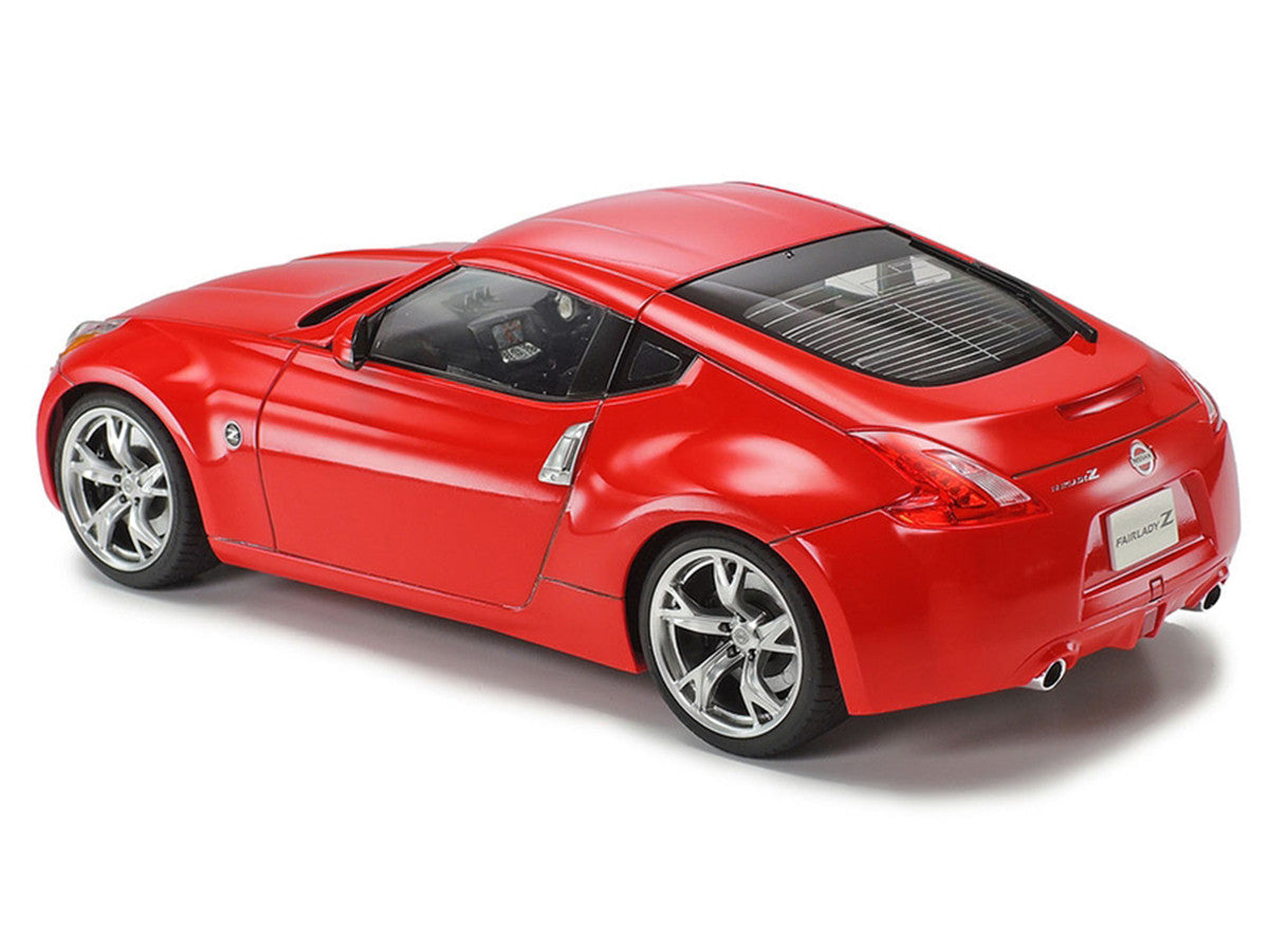 Model Kit Nissan 370Z (Fairlady Z) 1/24 Scale Model by Tamiya