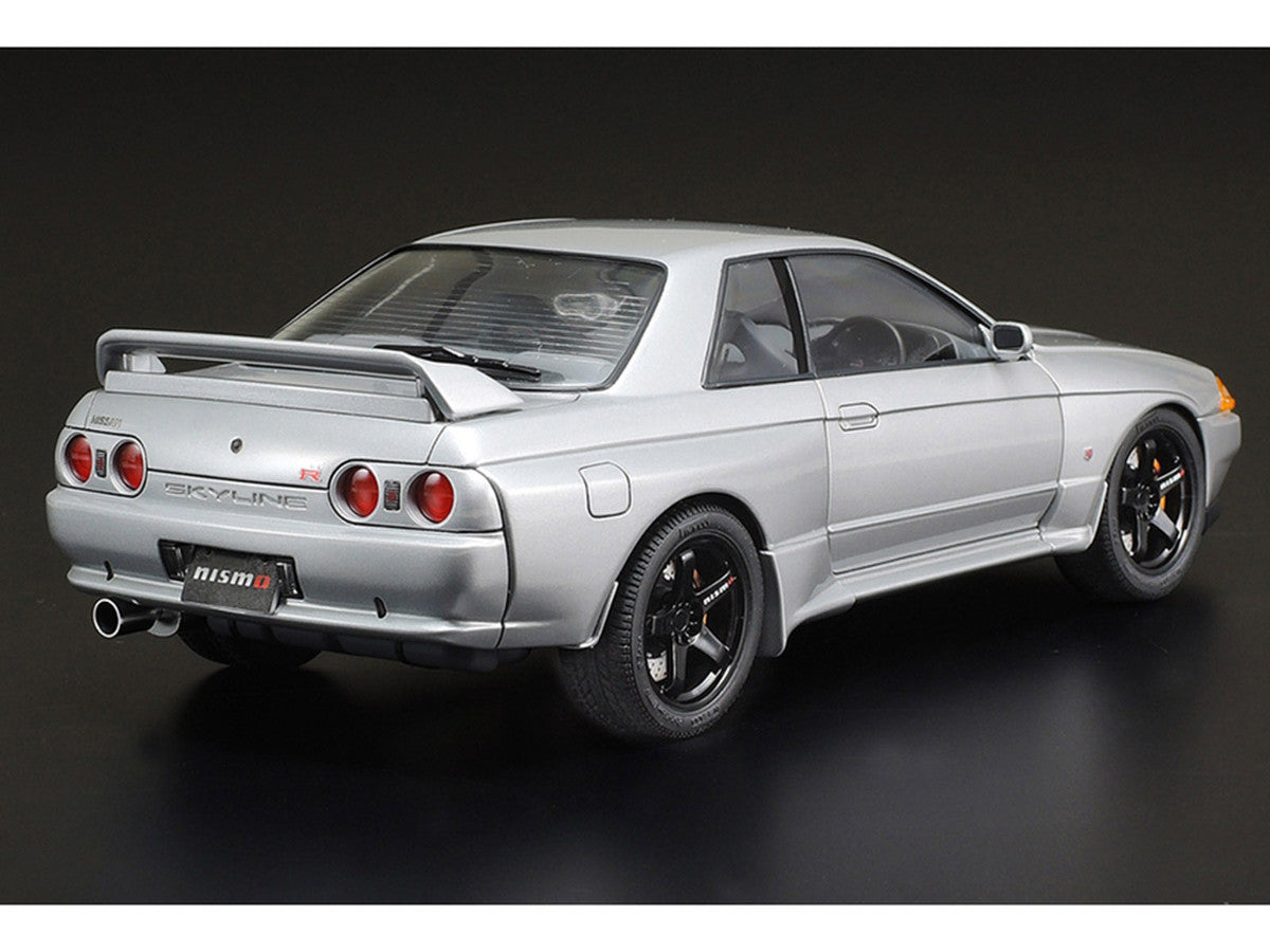 Model Kit Nissan Skyline GT-R (R32) Nismo-Custom 1/24 Scale Model by Tamiya