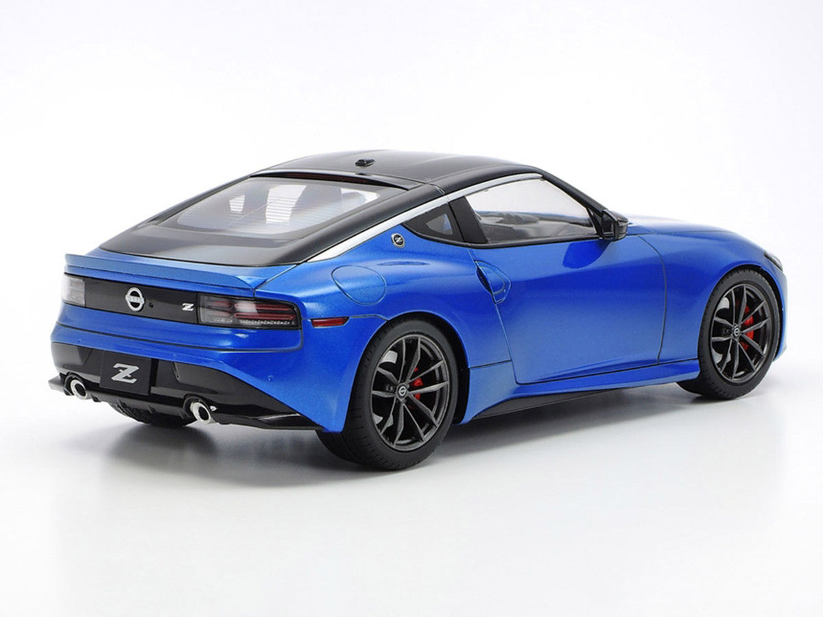 Model Kit Nissan Fairlady Z (RZ34) 1/24 Scale Model by Tamiya