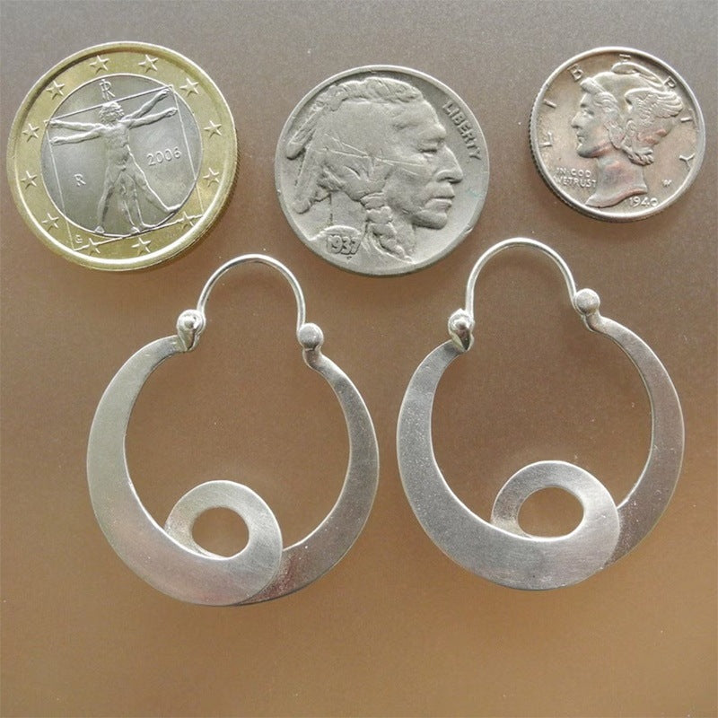 Simple Geometric Gypsy Curved Metal Ear Ring