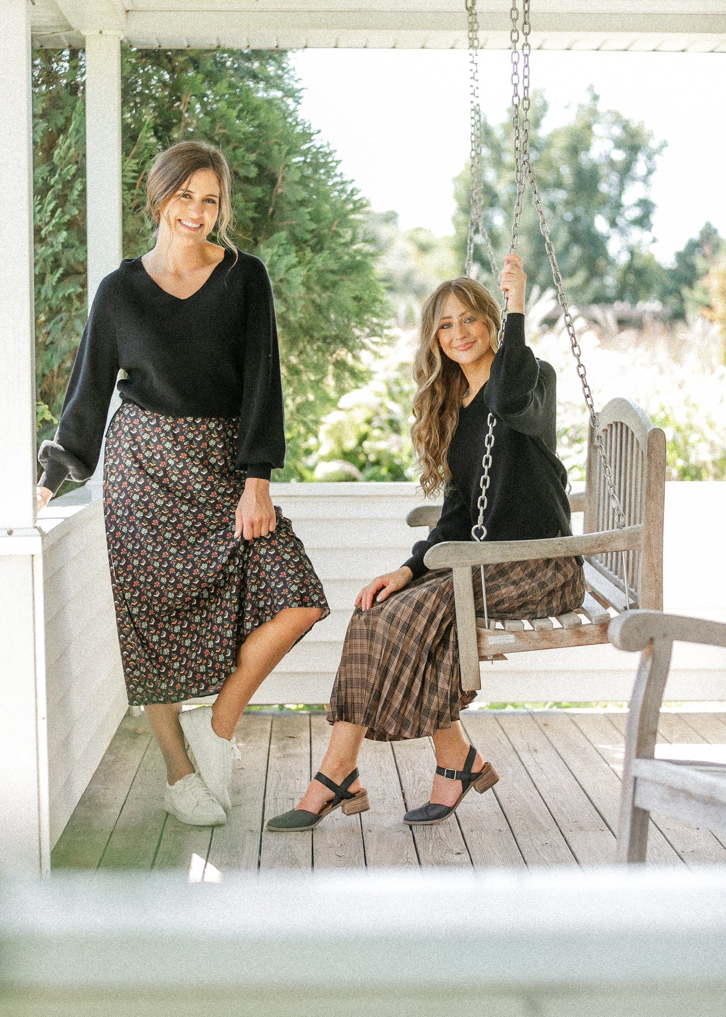 Essential V-neck Balloon Sleeve Sweater